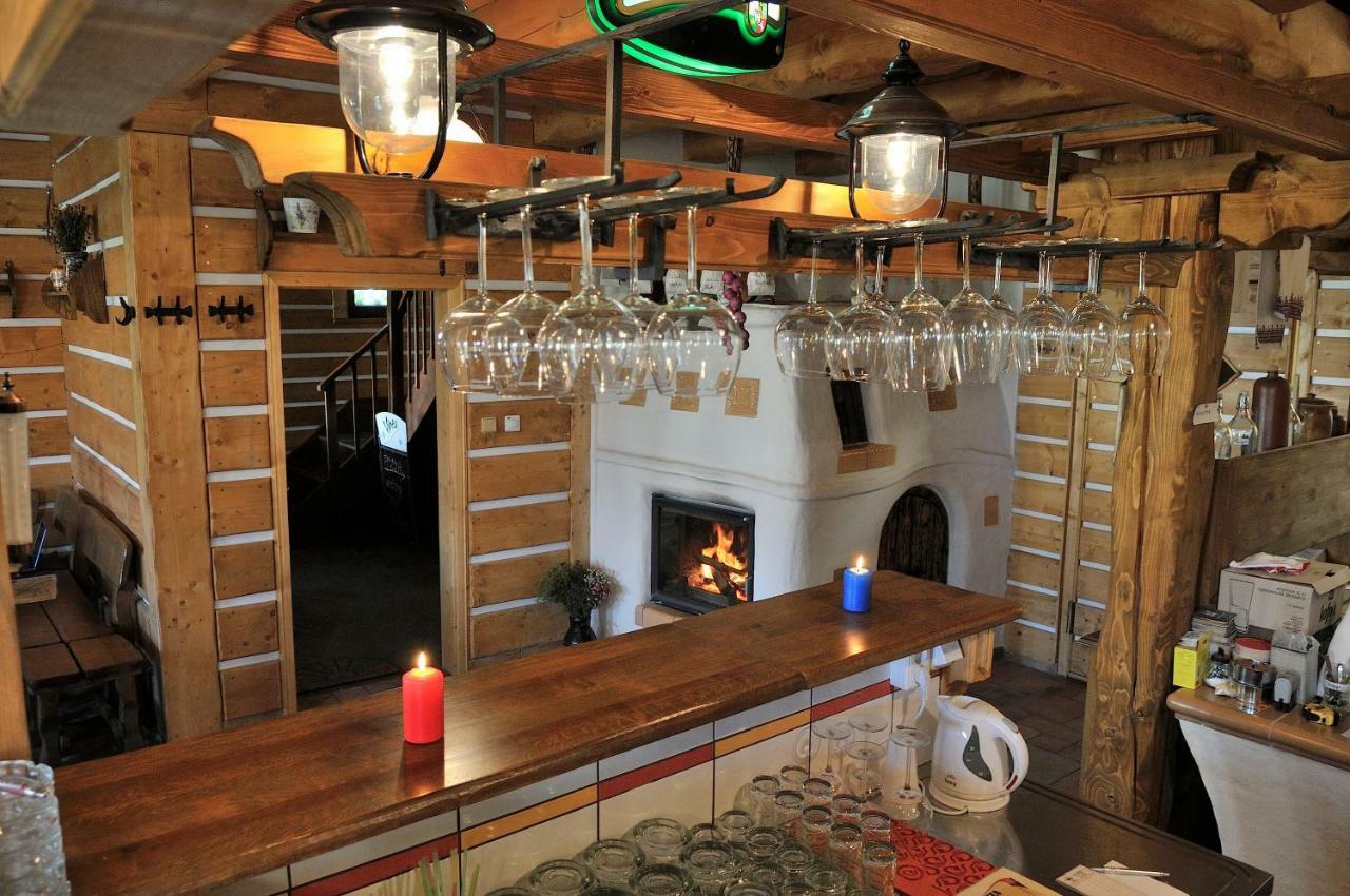 Roubenka U Mlyna Hotell Dasice Exteriör bild